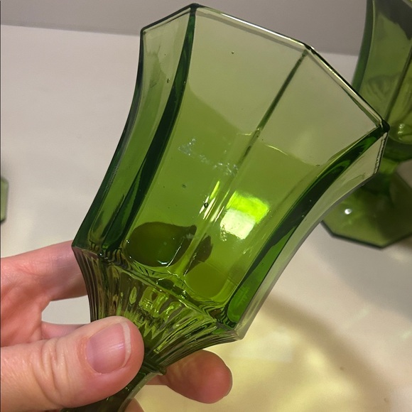 Vgt Set of Green Independence octagonal wine goblets. Midcentury. - Picture 3 of 4